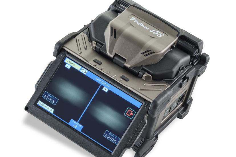 Fujikura 45S FTTx cladding alignment splicer