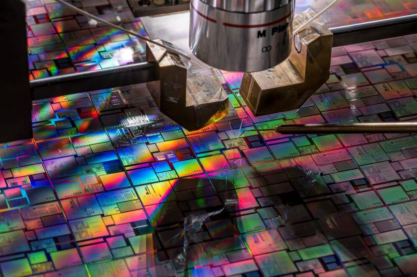 Automated wafer level electro-optical probe testing of silicon photonics