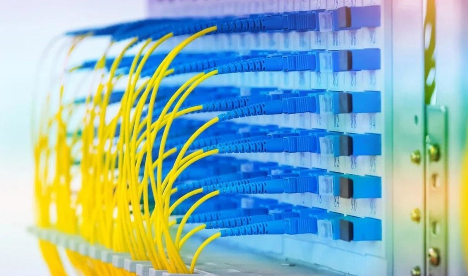 Fibre at AI scale: rethinking connectors and cable management for high-density data centres