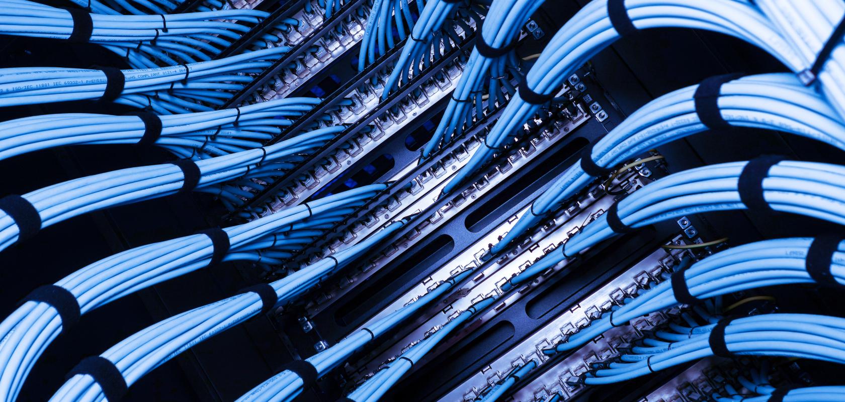 Data centre networking